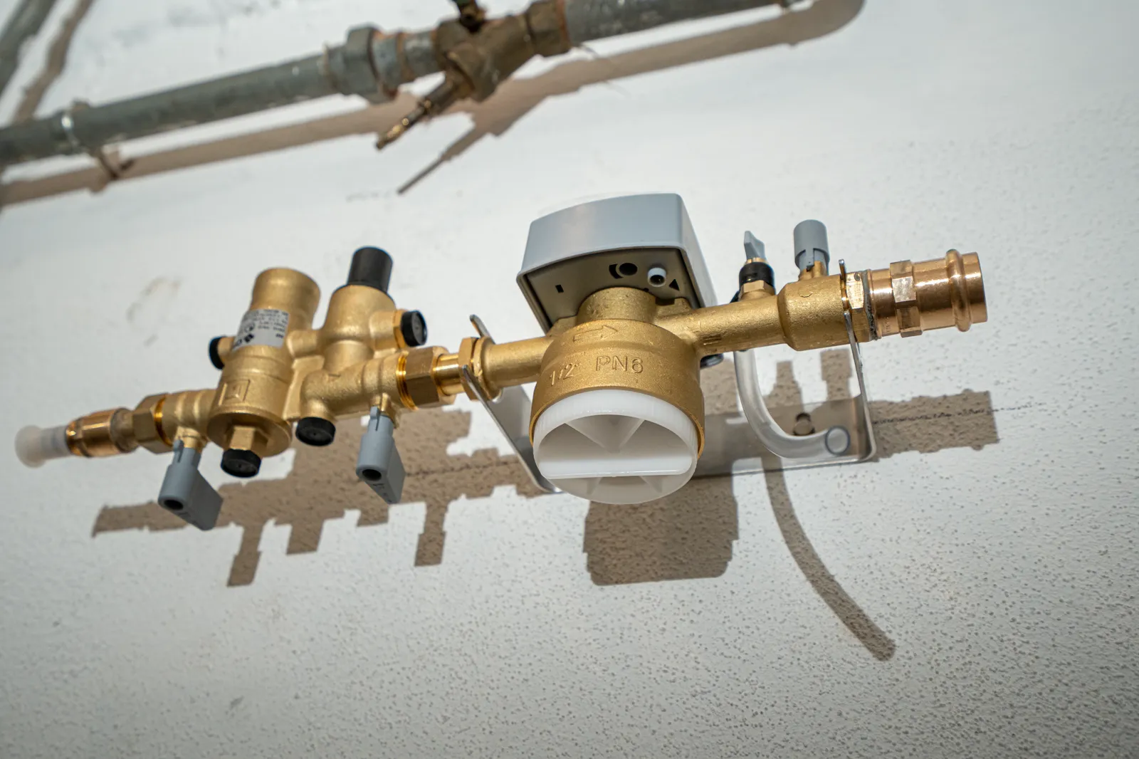 Armaturendetail einer Neuinstallation